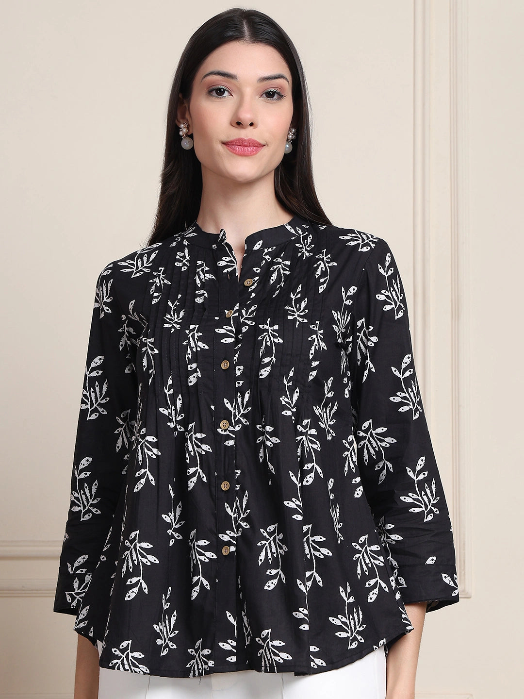 Black Leaf Print Buttoned Pure Cotton Top