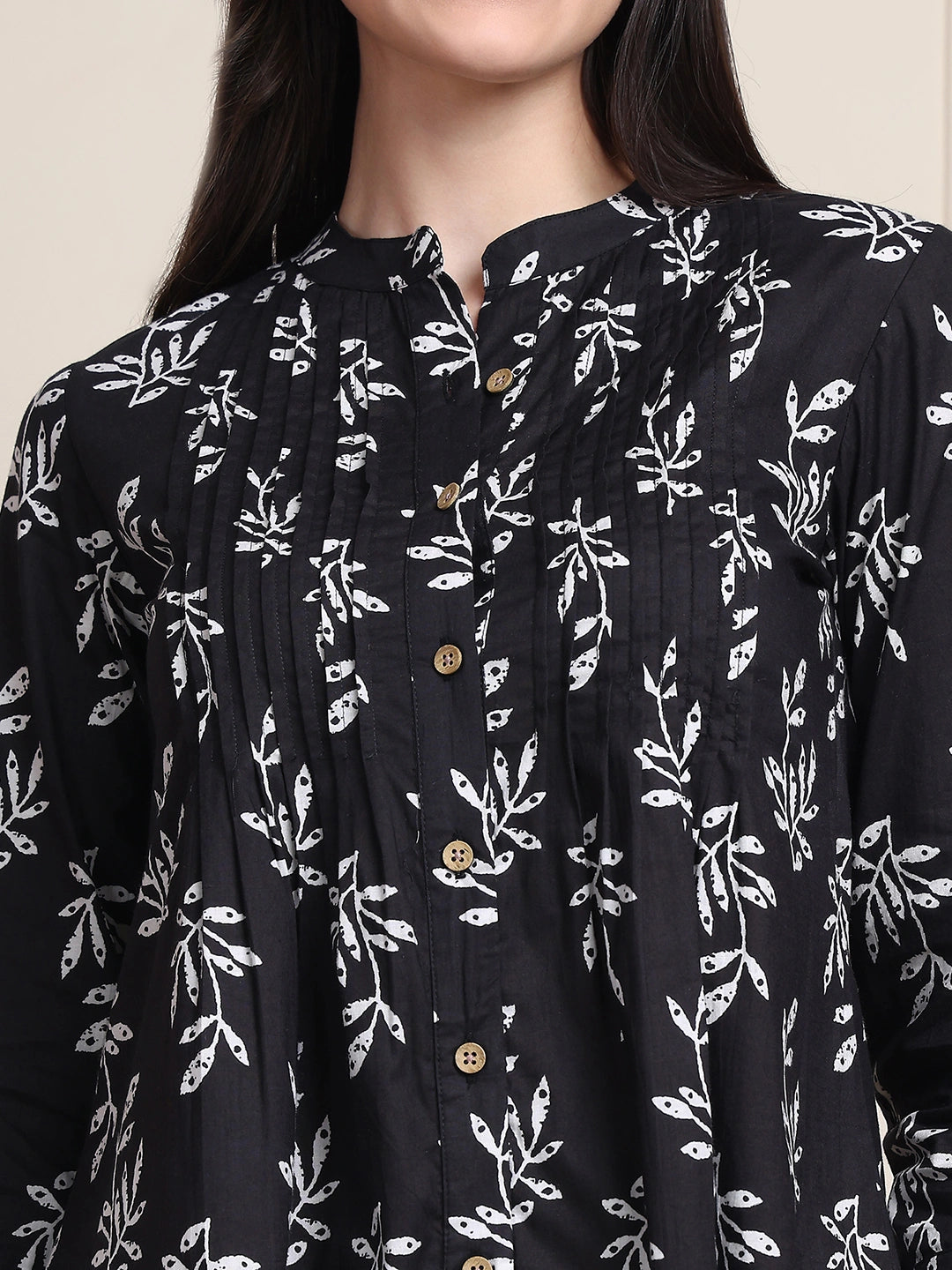 Black Leaf Print Buttoned Pure Cotton Top