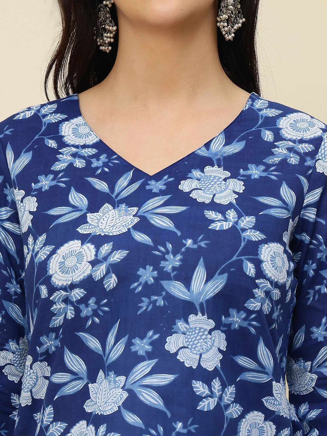 Navy Blue Floral Printed V-Neck Pure Cotton Short Kurti