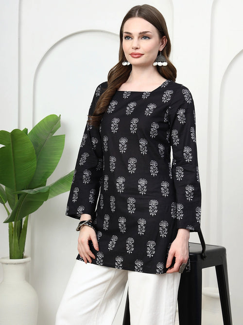 Black Buti Floral Printed  Lace-Up Back Pure Cotton Short Kurti