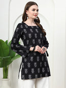 Black Buti Floral Printed  Lace-Up Back Pure Cotton Short Kurti