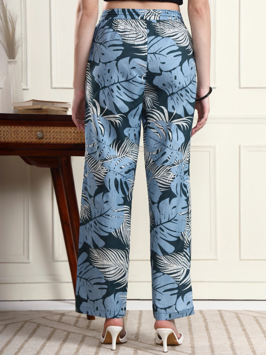 Women Blue Tropical Leaf Print Straight Trousers